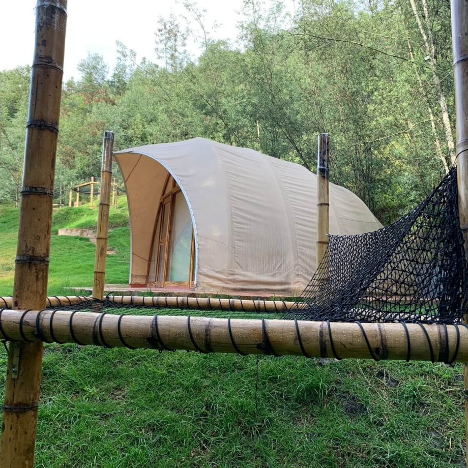 Explora-los-senderos-ecológicos-en-Glamping-Suta